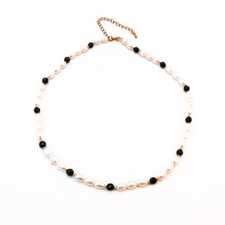 Vintage 17 to 20-Inch Cultured White 8.5mm Pearl & Onyx Necklace With GP Clasp