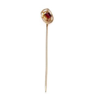 Antique 10K Yellow Gold Art Nouveau Red Paste Stick Pin
