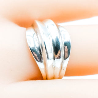 Sterling Silver Ribbed Dome Statement Ring Size 8
