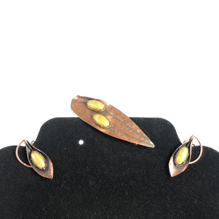 MATISSE RENOIR Vintage PARURE Set of Copper Leaf Clip-On Earrings And Brooch With Green-Gold Opal-Like Cabochons