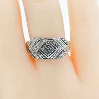 TGGC Sterling Silver Green Sapphire Ring Size 7
