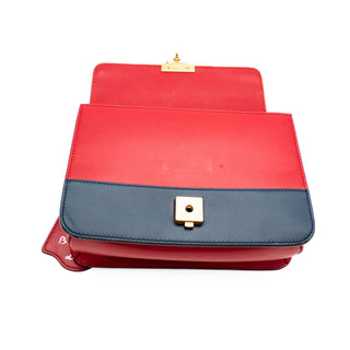 Gucci Sylvie Queen Margaret Tri-Color Leather Shoulder Bag With Bee Ornament & Strap