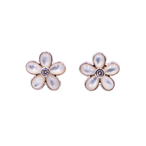 18K White Gold Diamond Moonstone Flower Stud Earrings 14mm Estate Fine Jewelry