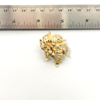 Vintage Gold Tone Signed Clip