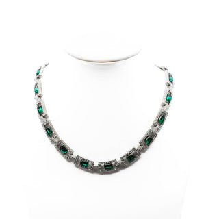 Vintage Simulated Emerald Silver Tone Necklace Size 17 Inches