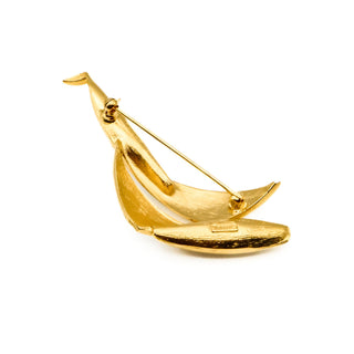 Vintage Crown TRIFARI Gold Plated White Enamel Sailboat Brooch Pin