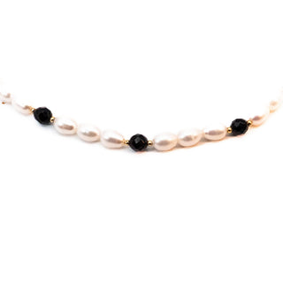Vintage 17 to 20-Inch Cultured White 8.5mm Pearl & Onyx Necklace With GP Clasp