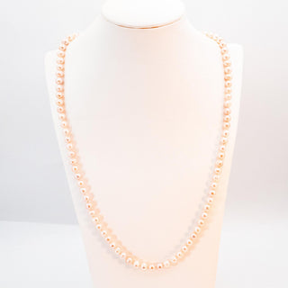 Vintage 27-Inch Pink 6.5-7.5mm Cultured Pearl Necklace With Toggle Clasp