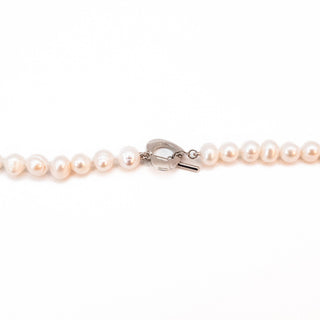 Vintage 26.5-Inch Cultured White 7.5 to 8mm Pearl Necklace With Heart Clasp