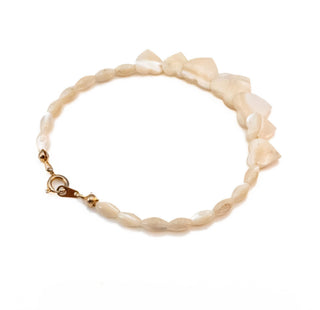 Vintage Heart Shaped Mother of Pearl Bracelet - 7.5 Inches