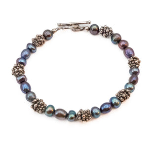 Cultured Peacock Pearl Toggle Bracelet With Silvertone Metal 7.5 Inches