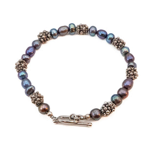Cultured Peacock Pearl Toggle Bracelet With Silvertone Metal 7.5 Inches