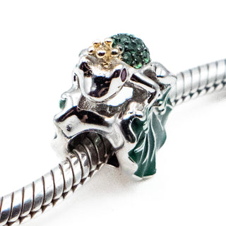 GNOCE "Just One Kiss" Cute Green Frog With Heart Shape Lotus Leaf 925 Charm