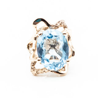Beautiful 14K Gold Ice Blue Spinel Cocktail Ring – Size 10