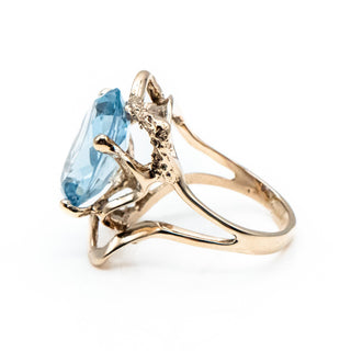 Beautiful 14K Gold Ice Blue Spinel Cocktail Ring – Size 10