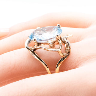 Beautiful 14K Gold Ice Blue Spinel Cocktail Ring – Size 10