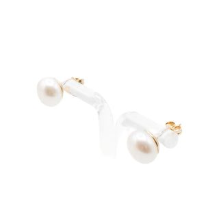 14K Yellow Gold 10mm Button Pearl Stud Earrings White Cultured Freshwater