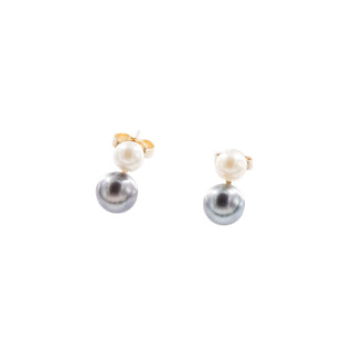 14K Yellow Gold Gray 7mm and White 5mm High Luster Freshwater Pearl Stud Earrings