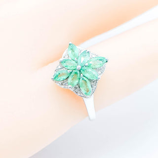 Sterling Silver Emerald Floral Ring Size 5