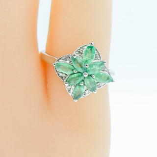 Sterling Silver Emerald Floral Ring Size 5
