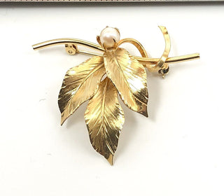 Vintage PPC 12 Karat Gold Filled Leaf Brooch With Freshwater Pearl
