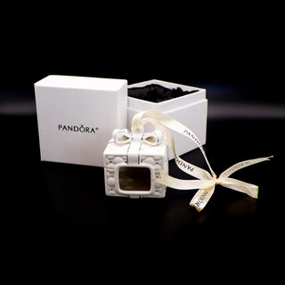 PANDORA Limited Edition 2016 Present Christmas Ornament