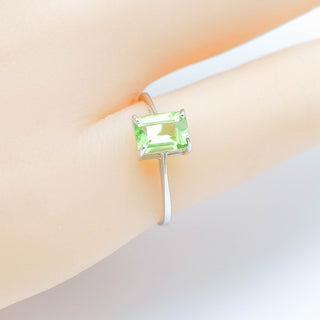 Sterling Silver Peridot Ring Size 5.75